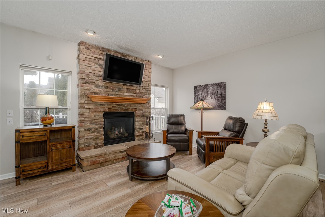 5770 Overlook Way, North Ridgeville, Ohio image 4