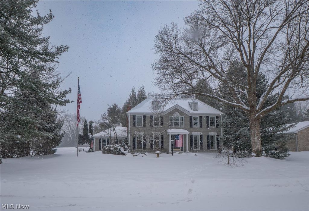 Photo of 2466 Mohler Drive NW, North Canton, OH 44720 (MLS # 5185461)