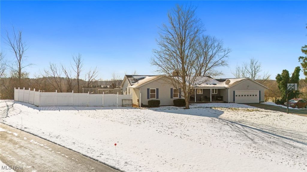 Photo of 4299 Weymouth Road, Medina, OH 44256 (MLS # 5172516)