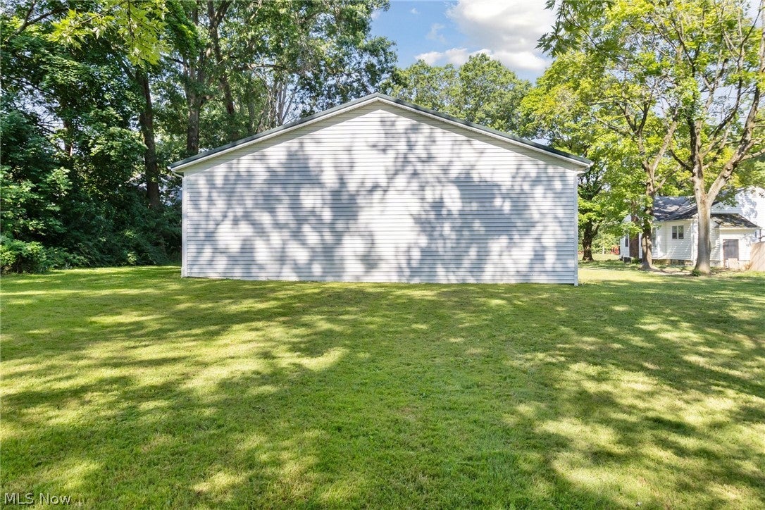 3327 Darrow Road