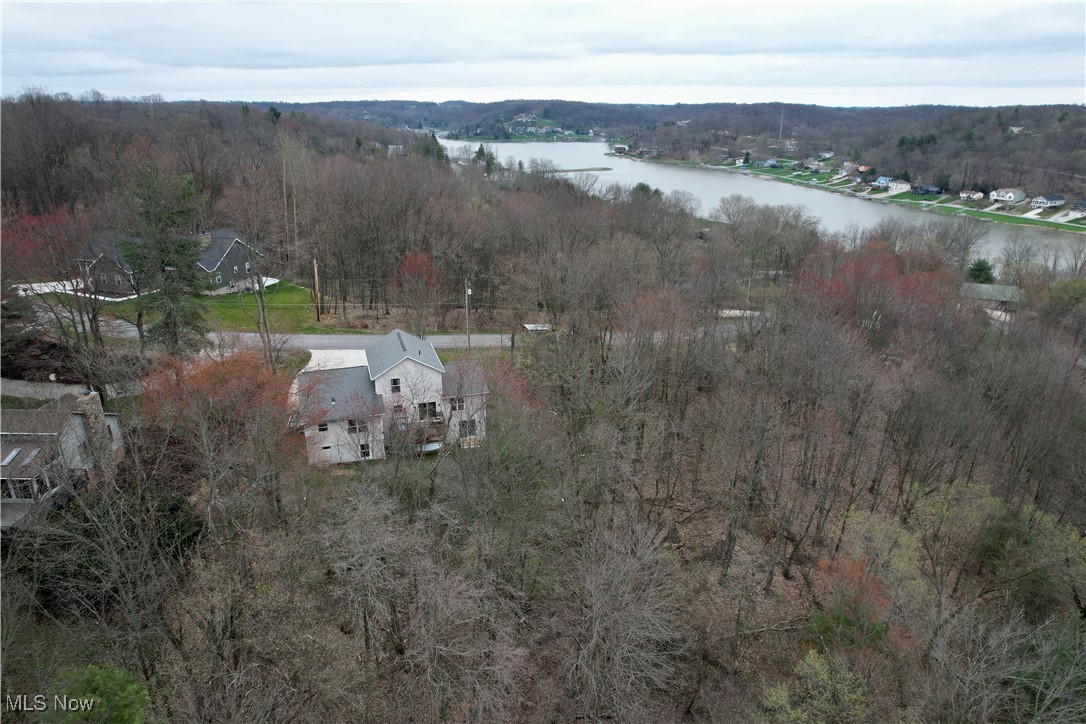 36 Choctaw Trail, Malvern, Ohio image 5