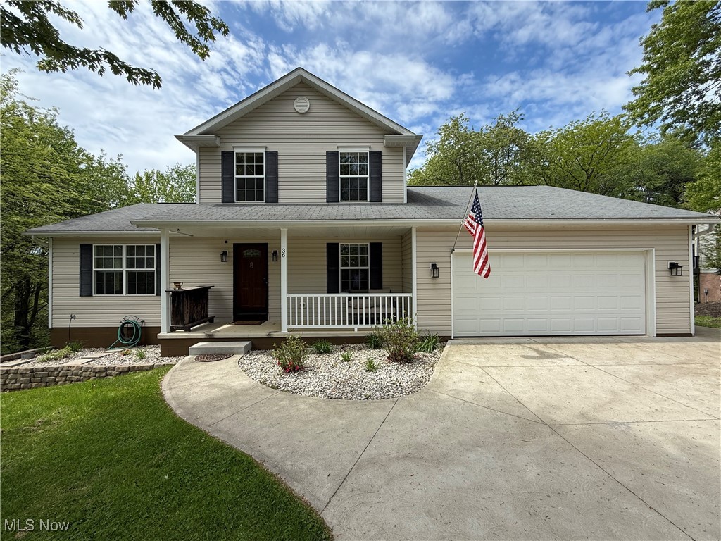 36 Choctaw Trail, Malvern, Ohio image 1