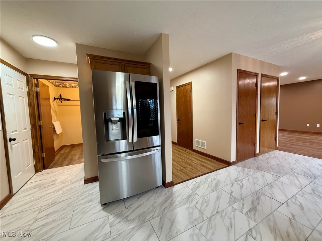 36 Choctaw Trail, Malvern, Ohio image 9