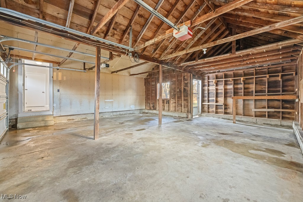 15910 Cenfield Street, Alliance, Ohio image 41
