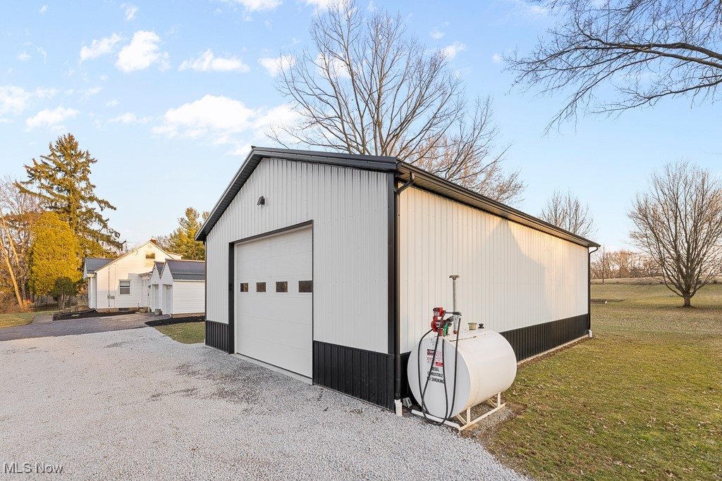 15910 Cenfield Street, Alliance, Ohio image 39