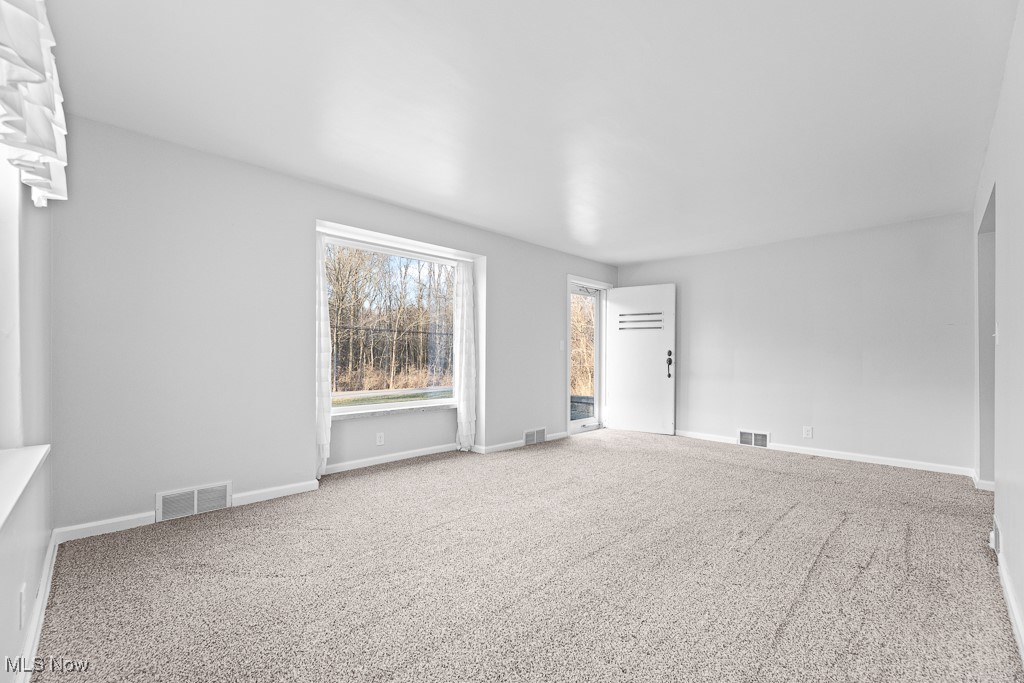 15910 Cenfield Street, Alliance, Ohio image 17