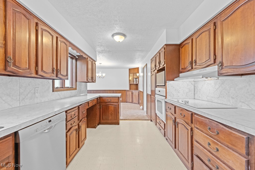 15910 Cenfield Street, Alliance, Ohio image 8