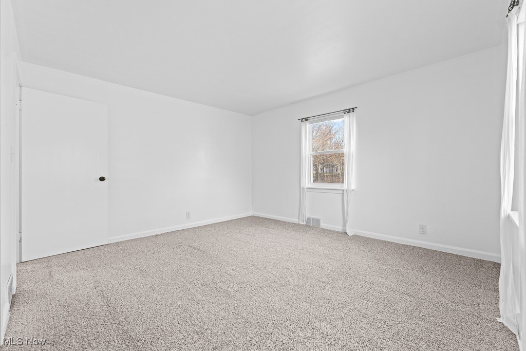15910 Cenfield Street, Alliance, Ohio image 19