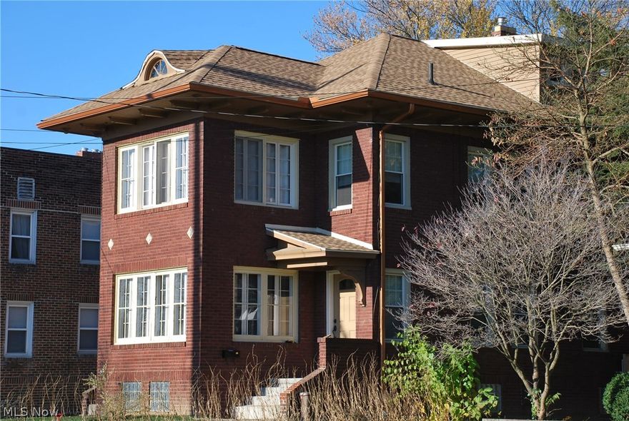 Beautiful large Studio apartment,  CLEAN, bright & ready to be your home! Open Garage space for 1 car included! Non-smoking building. All the old charm yet COMPLETELY remodeled over the past 3 years, new carpet and freshly painted 2018; fresh and ready to be your home! Updates at remodel include hot water tank, air conditioning/furnace geo system, electric service, appliances including refrigerator, microwave, gas stove and coin operated washer & dryer, bathroom (with shower!), bathroom tile, lights, paint, carpet, exterior doors & windows. Roof replaced last year. Just painted fresh throughout. This is a STUDIO UNIT meaning there is not a separate bedroom, the main living space is a COMBINED Living Room & Bedroom with separate bathroom, separate Eat In Kitchen with windows throughout. The Studio is on the 3rd floor with separate stairwells for front & rear entry. Tenant must pass credit check, background check, have verification of job & references as well as pass prior eviction check