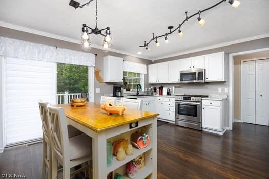 FIELDCREST - Residential