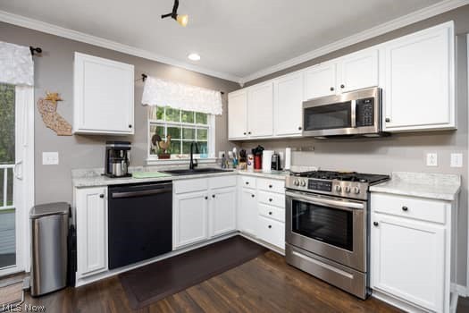 FIELDCREST - Residential