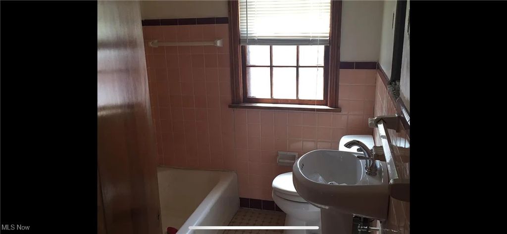 Photo of 2965 S Moreland Boulevard, Cleveland, OH 44120 (MLS # 5175472)