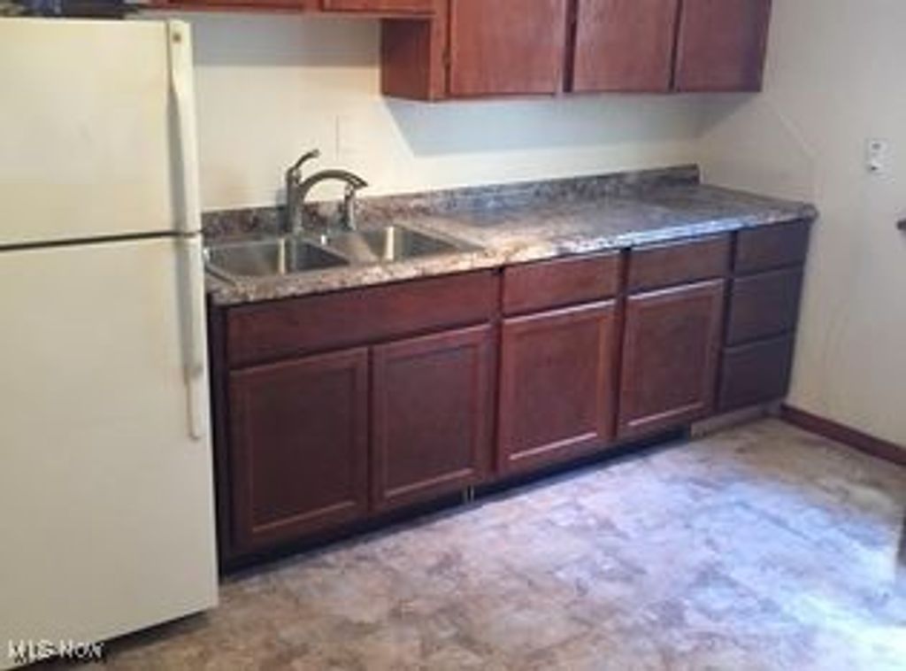 Photo of 2965 S Moreland Boulevard, Cleveland, OH 44120 (MLS # 5175472)