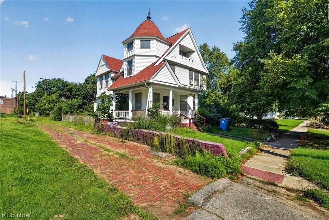 1434 E 82nd Street