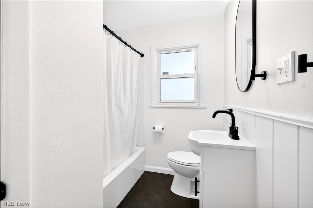 Shady Lawn - Residential