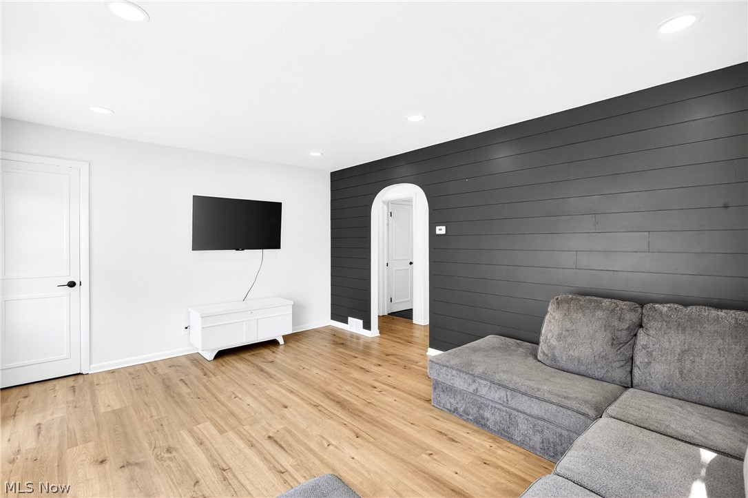 Shady Lawn - Residential