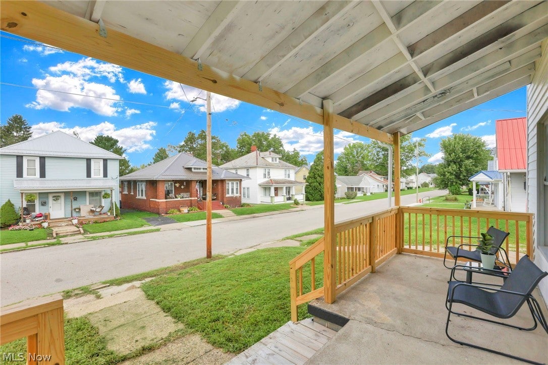 235 S Maple Heights