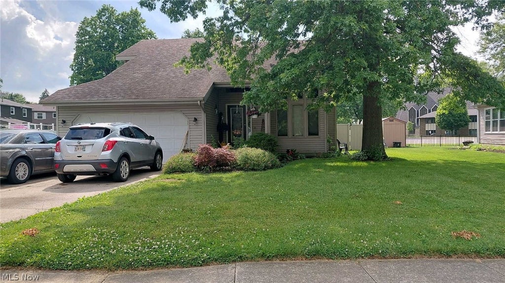 Photo of 3 Wedgewood Drive, Norwalk, OH 44857 (MLS # 5223517)