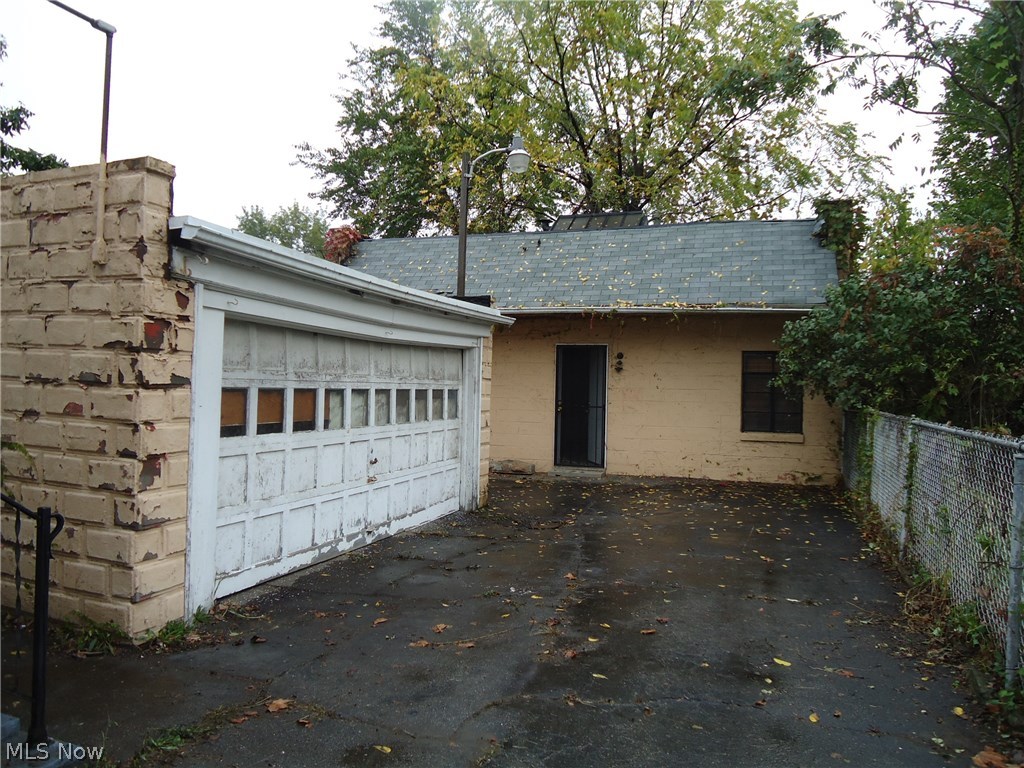 Crawford & Parmelees - Residential Income
