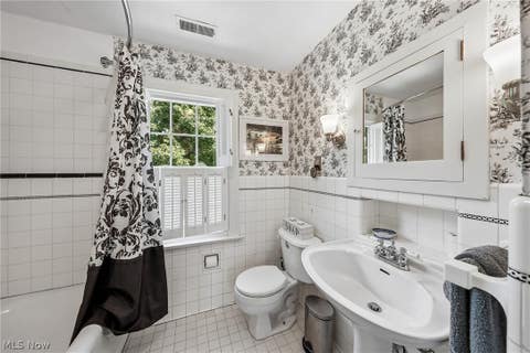 Tiny photo for 170 Overwood Road, Akron, OH 44313 (MLS # 5239564)