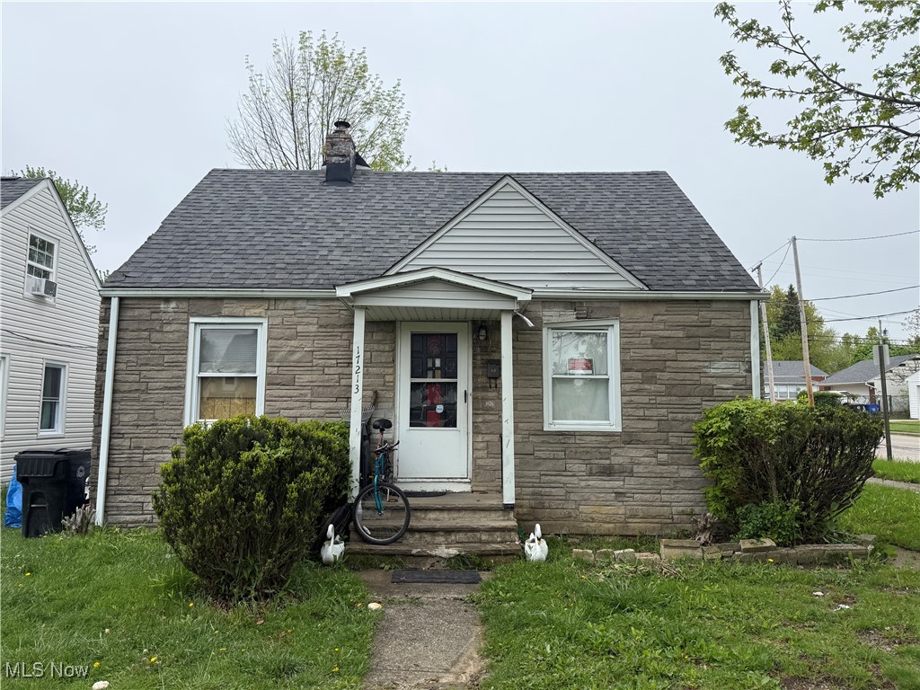This vacant 3-bedroom, 1-bath single-family home offers approximately 1,008 sq ft of living space and strong cash flow potential. With an estimated market rent of $1,400 per month, this property presents an excellent opportunity for investors to generate income from day one.
The home features a functional layout and includes off-street parking. Conveniently located near schools, parks, shopping, and public transportation, it offers practical access for future tenants or owner-occupants.
Whether you're expanding an existing Cleveland-area portfolio or entering the rental market, this property presents long-term value and investment potential.