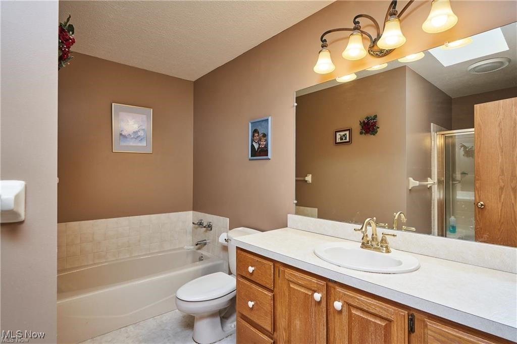 Cuyahoga Falls, Ohio 44223, United States, 3 Bedrooms Bedrooms, ,4 BathroomsBathrooms,Residential,Active,81673