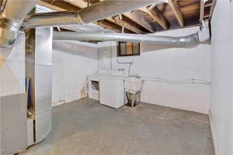 Tiny photo for 1390 E 109th Street, Cleveland, OH 44106 (MLS # 5239251)