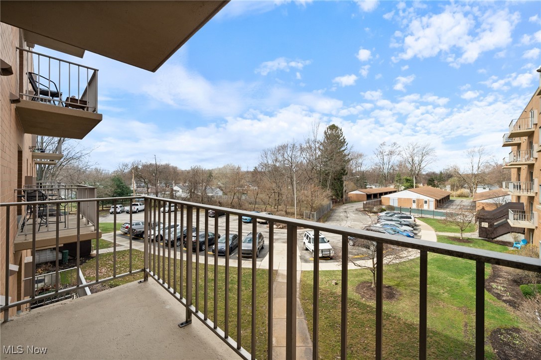 3675 Clague Road #311, North Olmsted, Ohio image 15