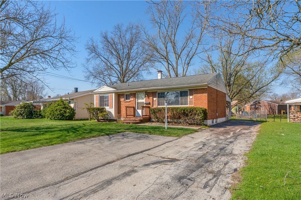 Photo of 4465 Burkey Road, Austintown, OH 44515 (MLS # 5199647)