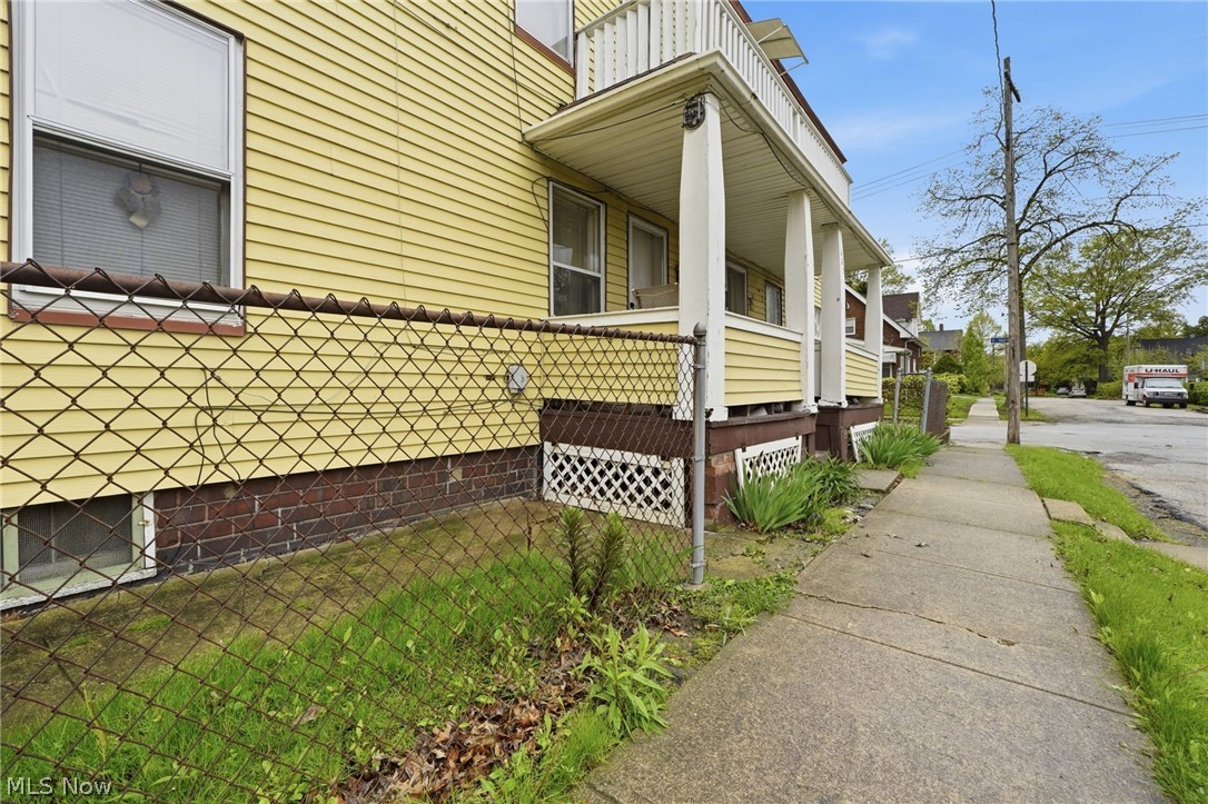 689 Midland Avenue