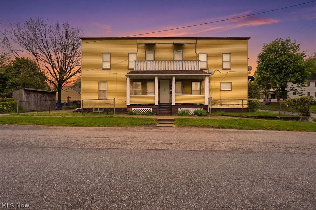 Photo of 689 Midland Avenue, Cleveland, OH 44110 (MLS # 5203601)