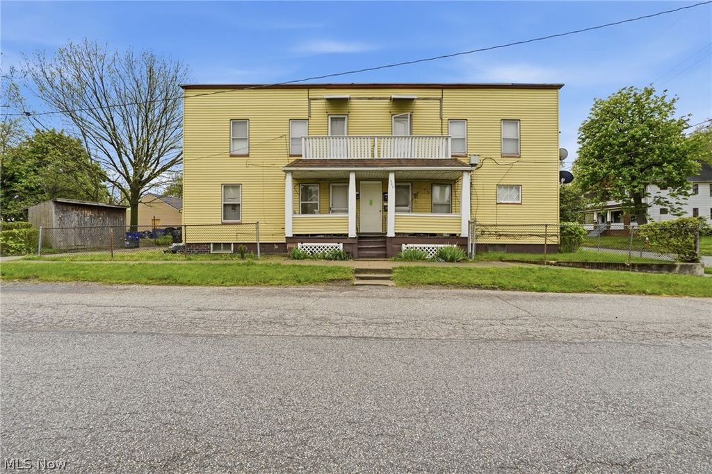 Photo of 689 Midland Avenue, Cleveland, OH 44110 (MLS # 5203601)