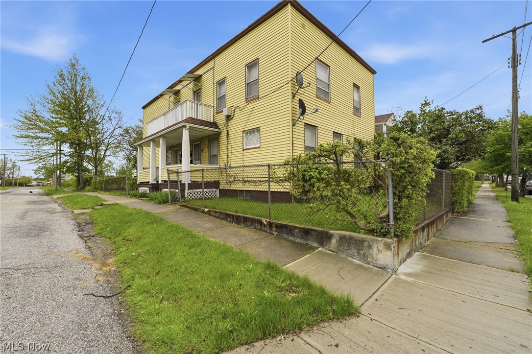 689 Midland Avenue