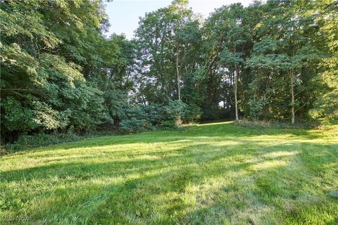 4872 Autumn Leaves Drive Akron OH 44333