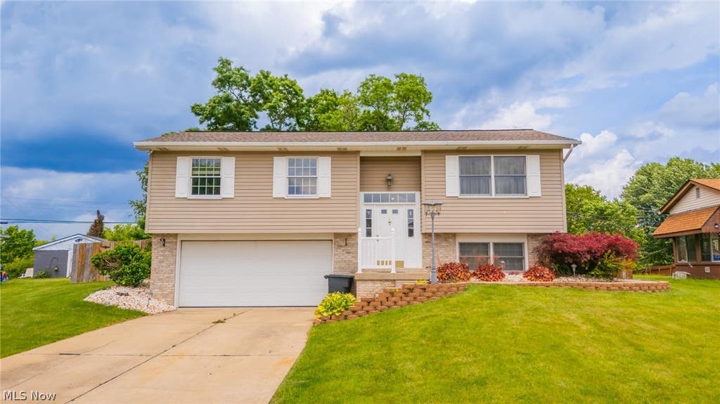Photo of 60 Broadview Place, Wintersville, OH 43953 (MLS # 5199925)