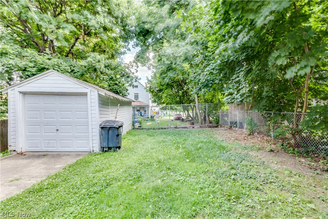 Blue Pond - Residential