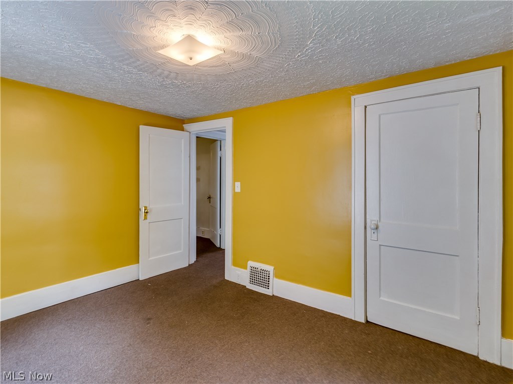 Blue Pond - Residential