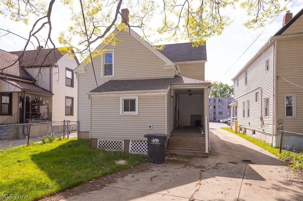 Photo of 1521 Newman Avenue, Lakewood, OH 44107 (MLS # 5222809)
