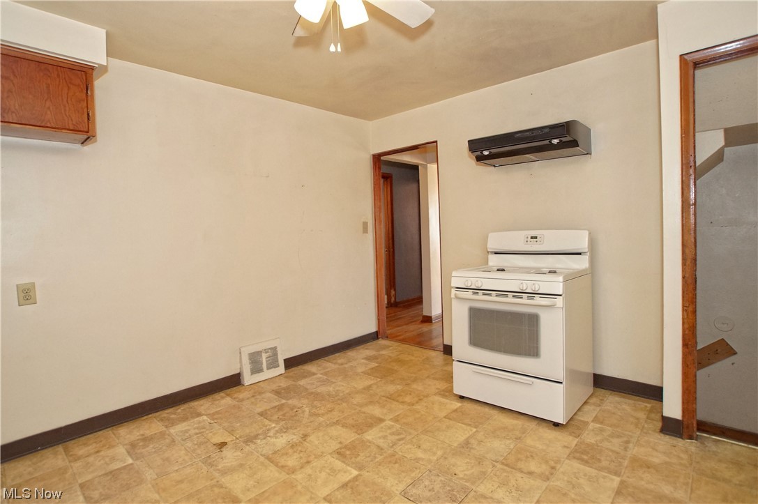 Elworthy-Helwick Cos Home Garden - Residential