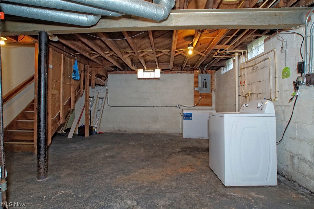 Elworthy-Helwick Cos Home Garden - Residential