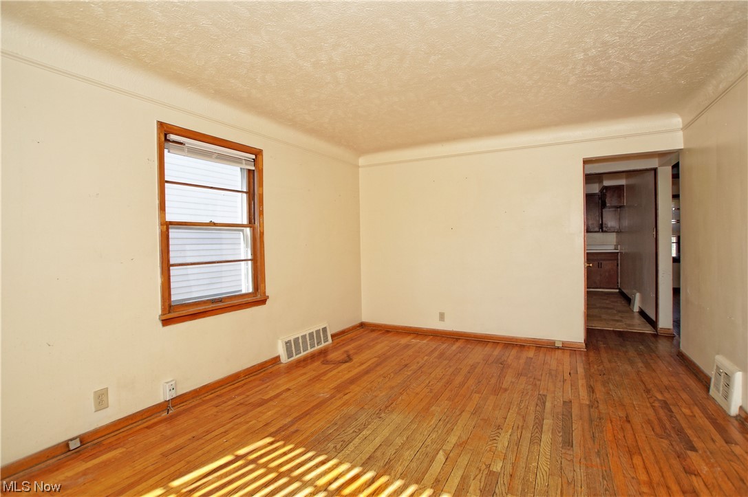 Elworthy-Helwick Cos Home Garden - Residential