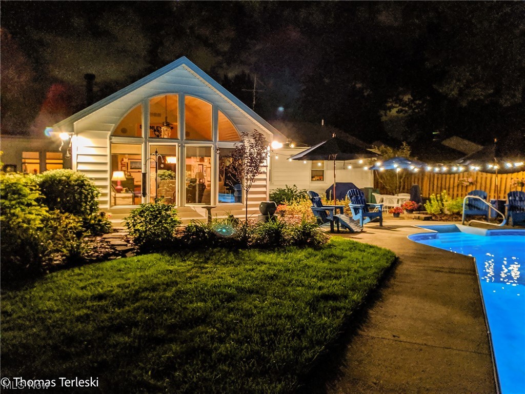 Village Blvd - Residential