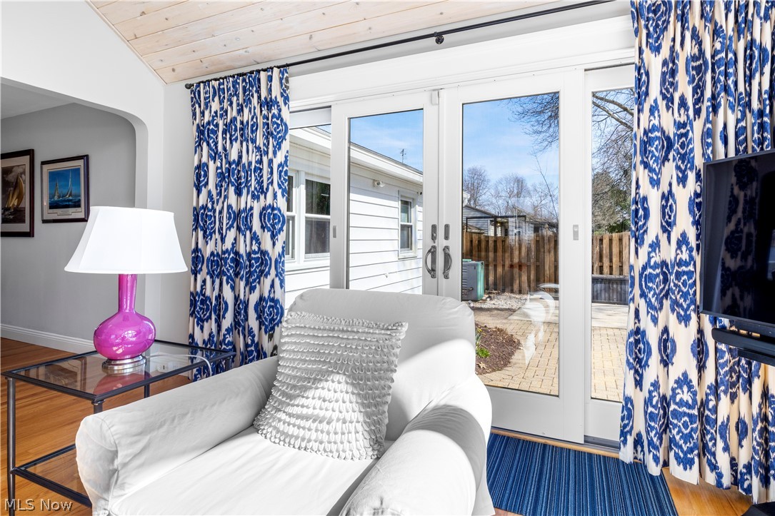 Village Blvd - Residential