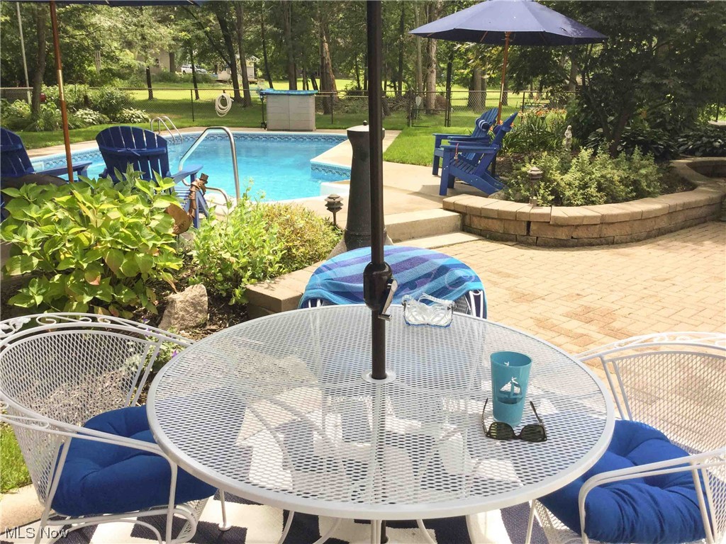 Village Blvd - Residential