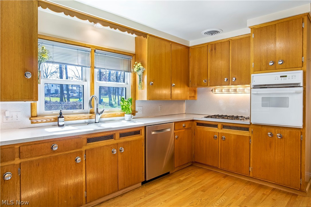 Village Blvd - Residential