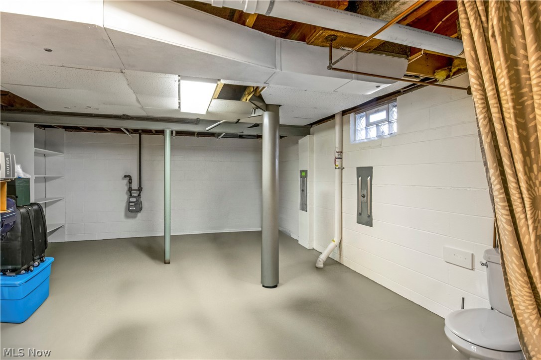 Village Blvd - Residential