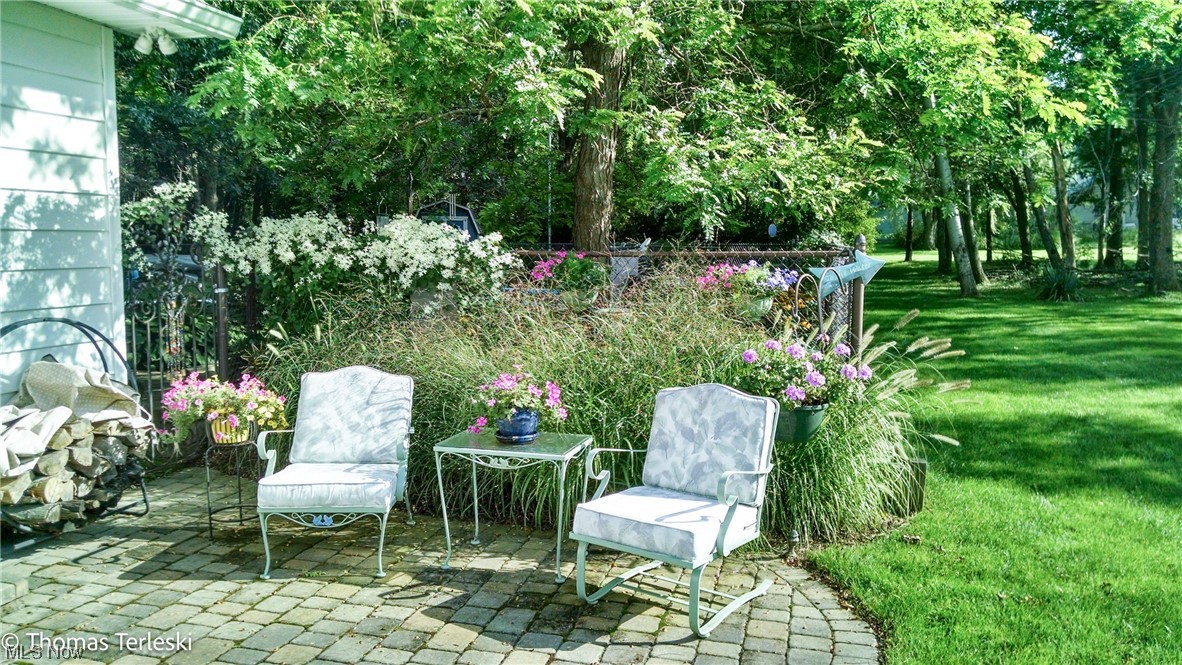 Village Blvd - Residential