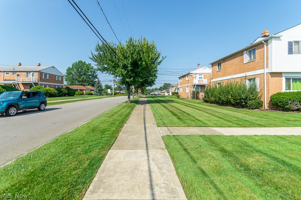 Clarkwood Condo 02 - Residential