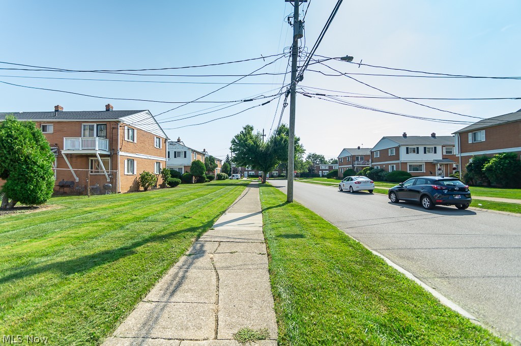 Clarkwood Condo 02 - Residential