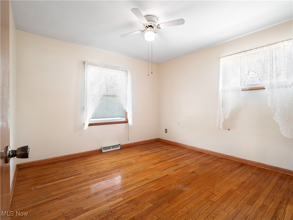 10450 Fairlawn Drive, Parma, Ohio image 15